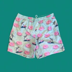 No Boundaries Sharks & Donut Swim Shorts: sz L (36-38”)